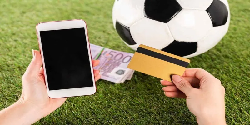 Tìm hiểu khái niệm và bản chất của hình thức cá cược bóng đá